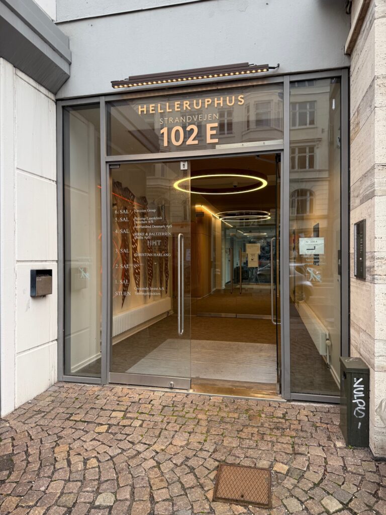 kontor til leje hellerup, klinik til leje hellerup, leje kontor hellerup, kontorlokale hellerup, erhvervslejemål hellerup, kontorudlejning hellerup, kontorlejemål hellerup, ledige kontorer hellerup, kontor med tagterrasse hellerup, centralt kontor hellerup, kontor med parkering hellerup, kontor tæt på hellerup station, lyst kontor til leje hellerup, kontor med udsigt hellerup, kontor i velfungerende ejendom hellerup